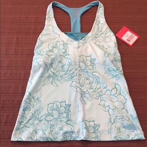 NWT North Face vapor Wick tank.